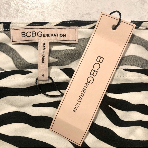 BCBGeneration Blake Square Neck Satin Crepe Top in Zebra, M NWT - Picture 6 of 8
